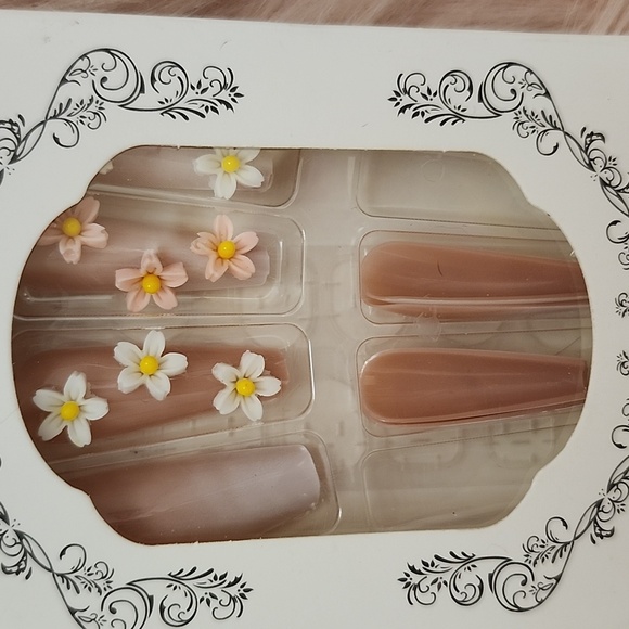 BOGO SALE!! Brand New BEAUTIFUL NAIL False Nails-XL - Picture 4 of 4